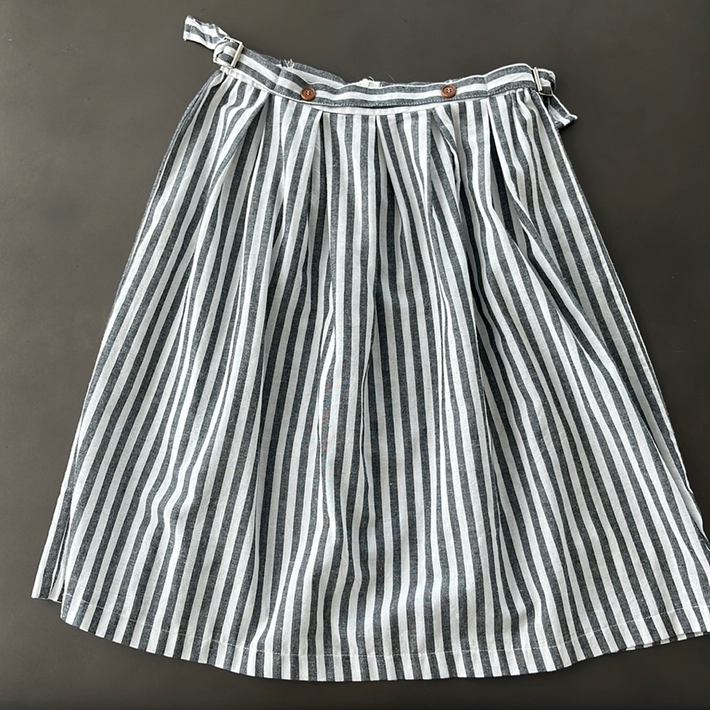 Black and white stripe skirt, below knee